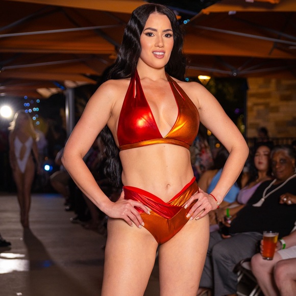 Fuego color block red and orange halter bikini top. NWT. Metallic. - Picture 14 of 14